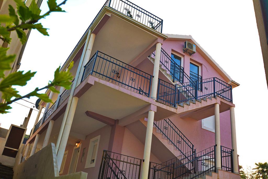 Apartments Bella Di Boka Tivat Exterior photo