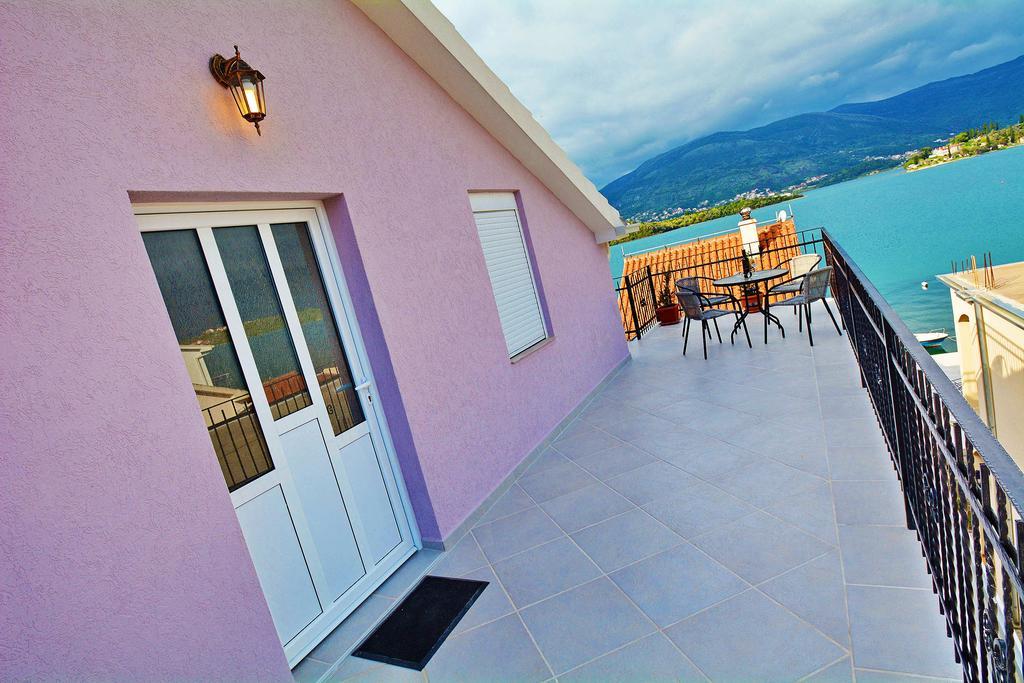 Apartments Bella Di Boka Tivat Room photo