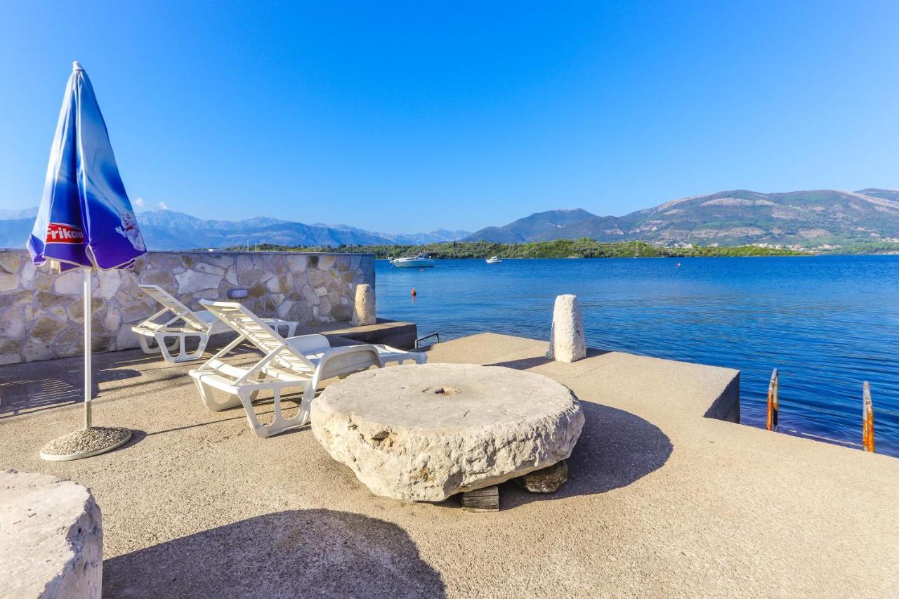 Apartments Bella Di Boka Tivat Exterior photo