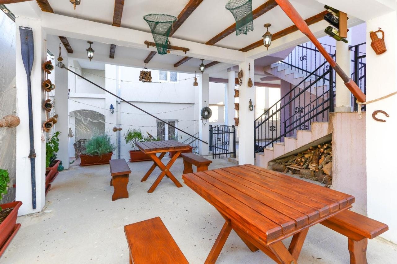 Apartments Bella Di Boka Tivat Exterior photo