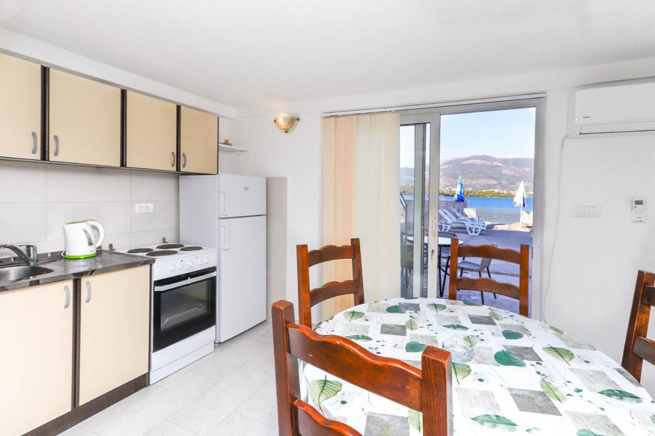 Apartments Bella Di Boka Tivat Exterior photo