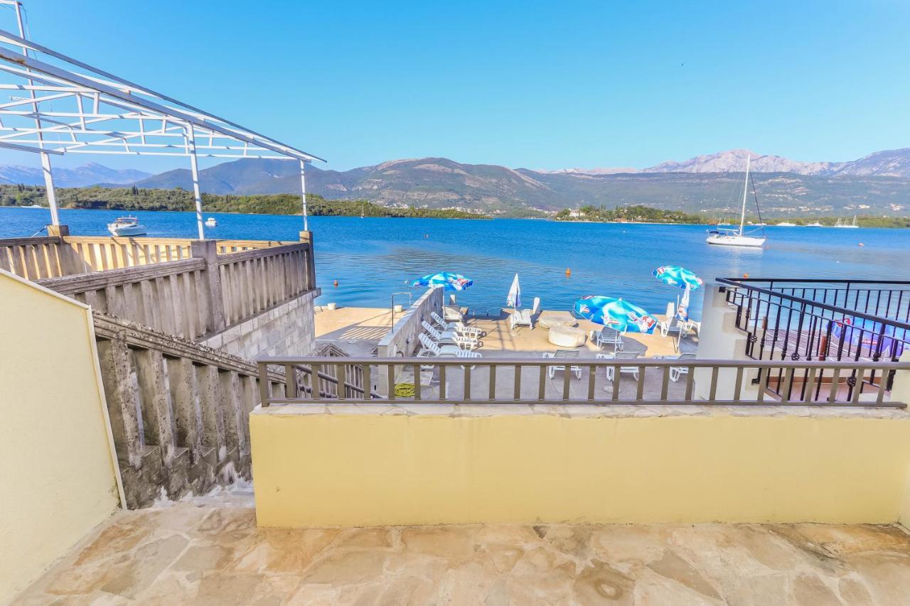 Apartments Bella Di Boka Tivat Exterior photo