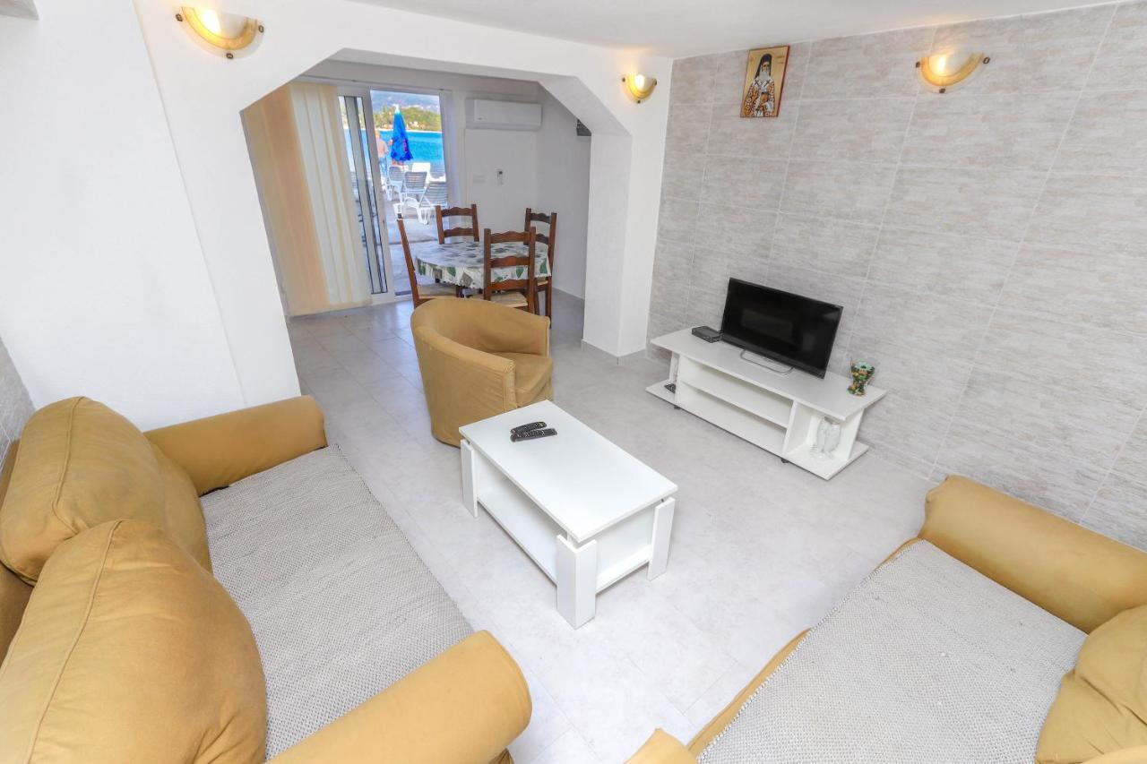 Apartments Bella Di Boka Tivat Exterior photo