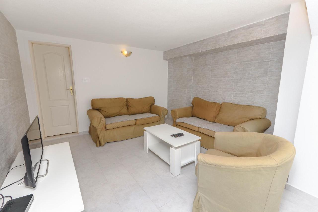 Apartments Bella Di Boka Tivat Exterior photo