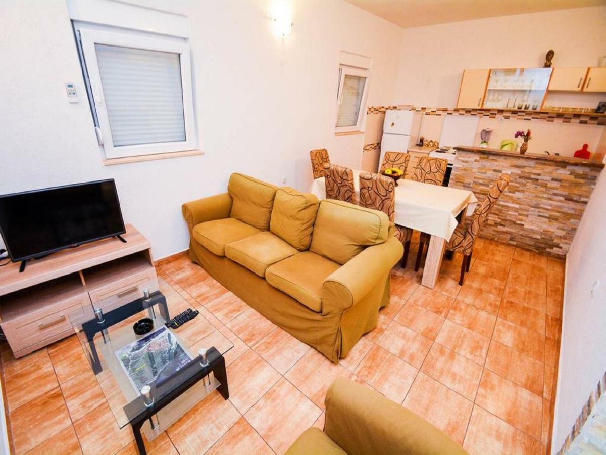 Apartments Bella Di Boka Tivat Exterior photo
